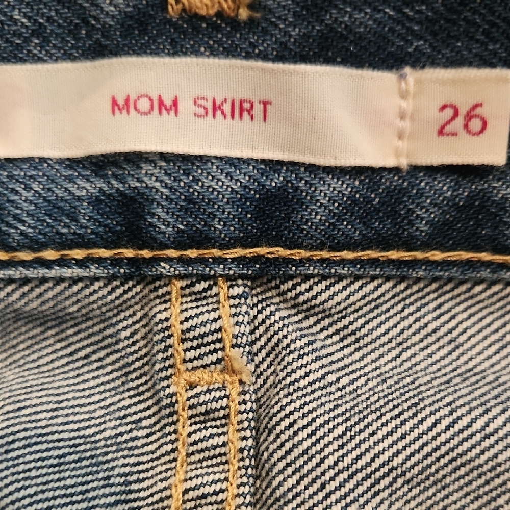 Levi's Classic Blue Denim Skirt - Picture 3 of 6